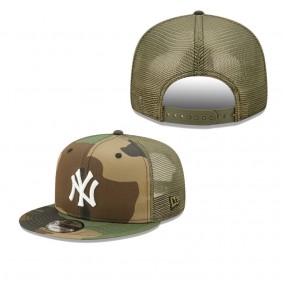 Men's New York Yankees Camo Trucker 9FIFTY Snapback Hat