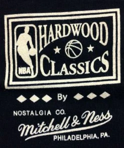 Kevin Garnett Boston Celtics Hall Of Fame HOF Mitchell & Ness NBA T-Shirt 10 Kevin Garnett Boston Celtics Hall Of Fame HOF Mitchell & Ness NBA T-Shirt