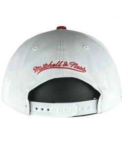 Chicago Bulls Mitchell & Ness NBA Snapback Hat 2Tone Hardwood Classics Cap