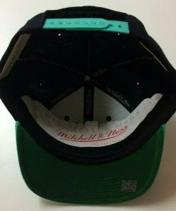 Vancouver Grizzlies Mitchell & Ness NBA Snapback Hat RARE LIMITED Cap Memphis