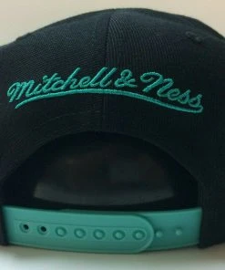 Vancouver Grizzlies Mitchell & Ness NBA Snapback Hat RARE LIMITED Cap Memphis