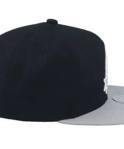 San Antonio Spurs Mitchell & Ness NBA Snapback Hat 2Tone Flat Brim Adjust Cap