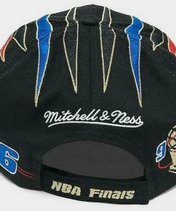 Chicago Bulls Mitchell & Ness Strapback Hat 1998 NBA Finals Champions Cap Black