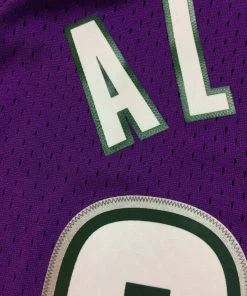 Ray Allen Milwaukee Bucks Mitchell & Ness NBA Authentic Jersey 2000-2001 Purple