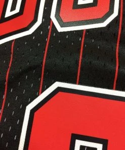 Dennis Rodman Chicago Bulls Mitchell & Ness NBA Authentic Jersey 1995-1996 18 Dennis Rodman Chicago Bulls Mitchell & Ness NBA Authentic Jersey 1995-1996