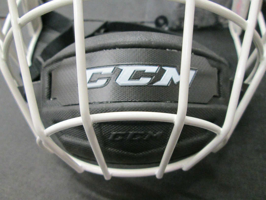 CCM FM580 White Hockey Helmet Cage - Face Mask - Small, Medium Or Large 4 CCM FM580 White Hockey Helmet Cage - Face Mask - Small, Medium Or Large